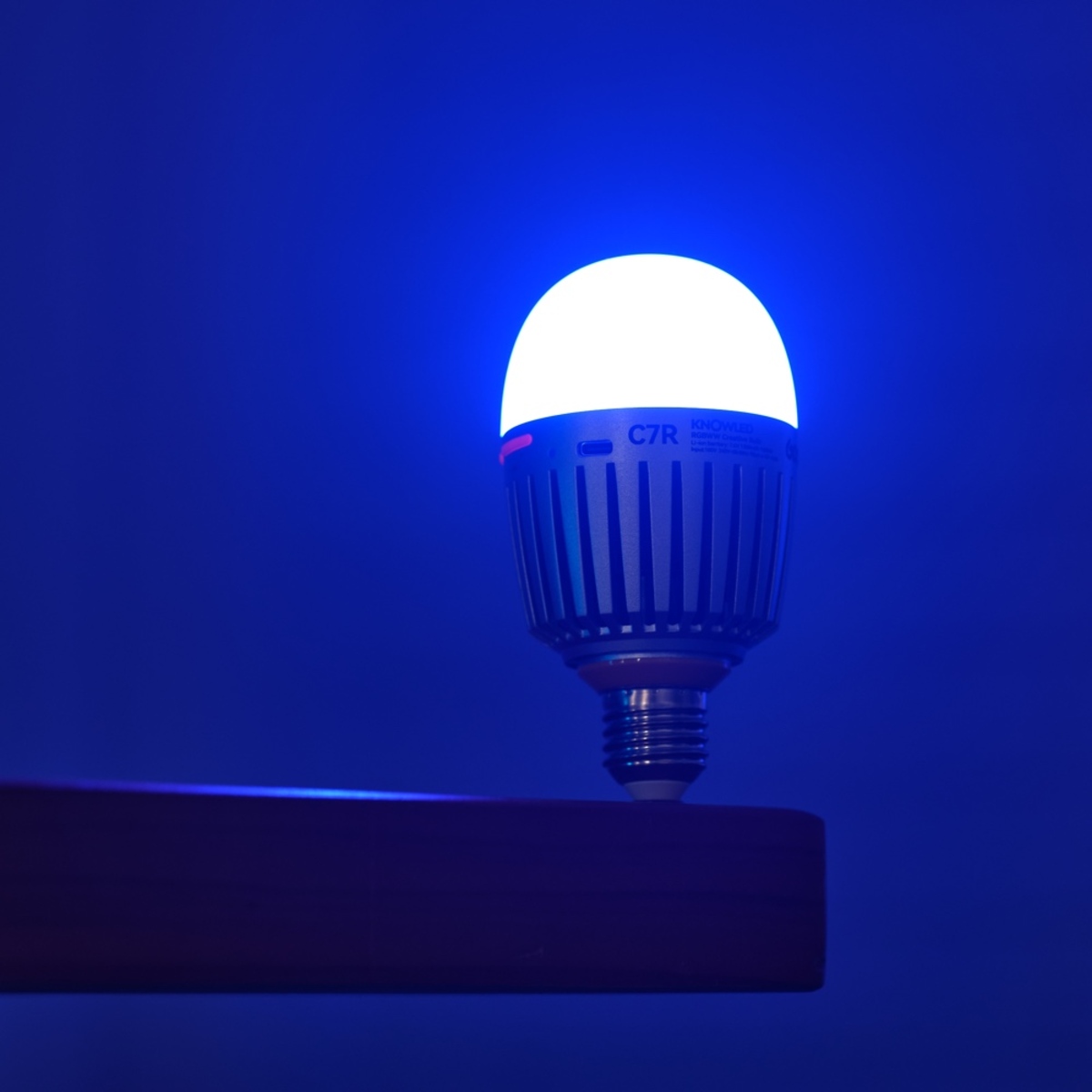 Godox C7RB KNOWLED RGBWW Creative Bulb (E27)