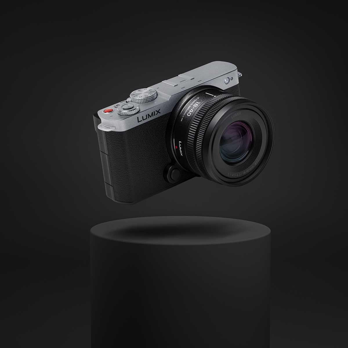 Panasonic Lumix DC-S9 Silber/Schwarz + Panasonic Lumix S 18-40 mm 1:4,5-6,3