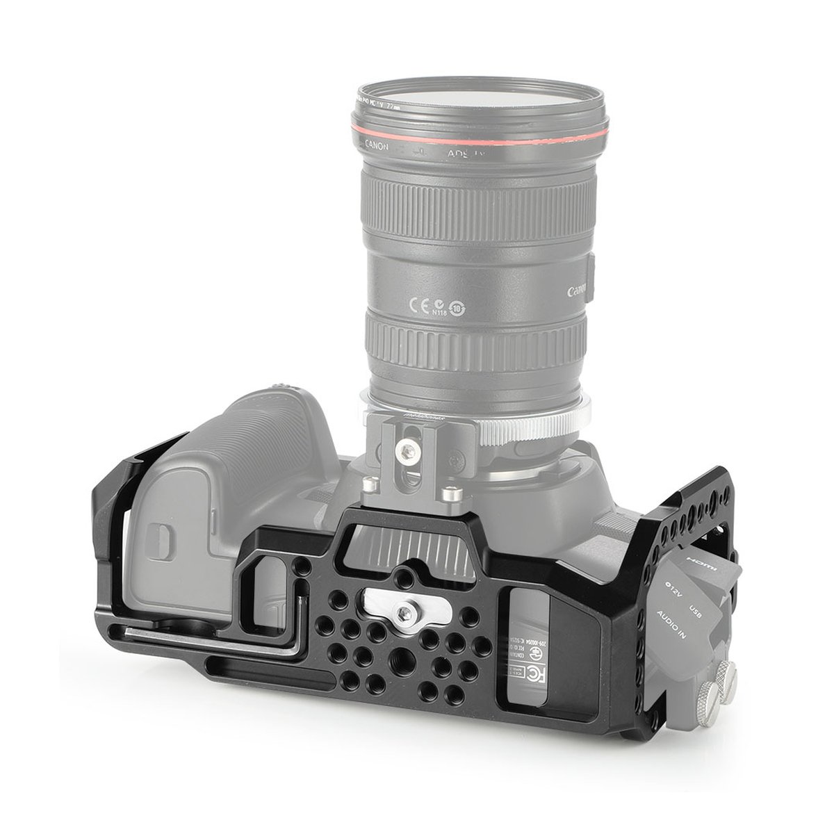SmallRig 2203B Cage f. Blackmagic Pocket Cinema Camera 4K/6K - Anwendungsbeispiel: Kamera-Cage mit montierter Kamera, Detailansicht der Seitenanschlüsse