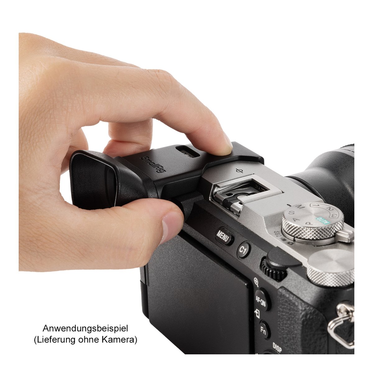 SmallRig 4819 Camera Viewfinder Eyecup für Sony Alpha 7C II/Alpha 7CR - Anwendungsbeispiel: Montage des SmallRig Griffs am Kamerablitzschuh