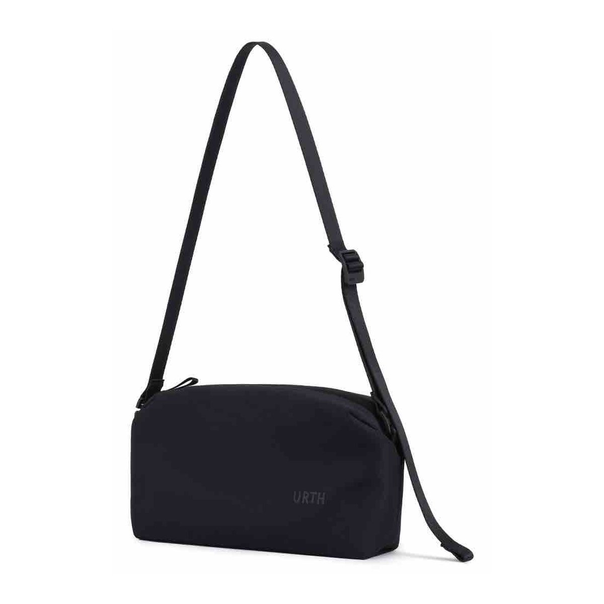 Urth Dolomite Camera Sling (Black) - Frontansicht einer schwarzen Urth Umhängetasche auf weißem Hintergrund.