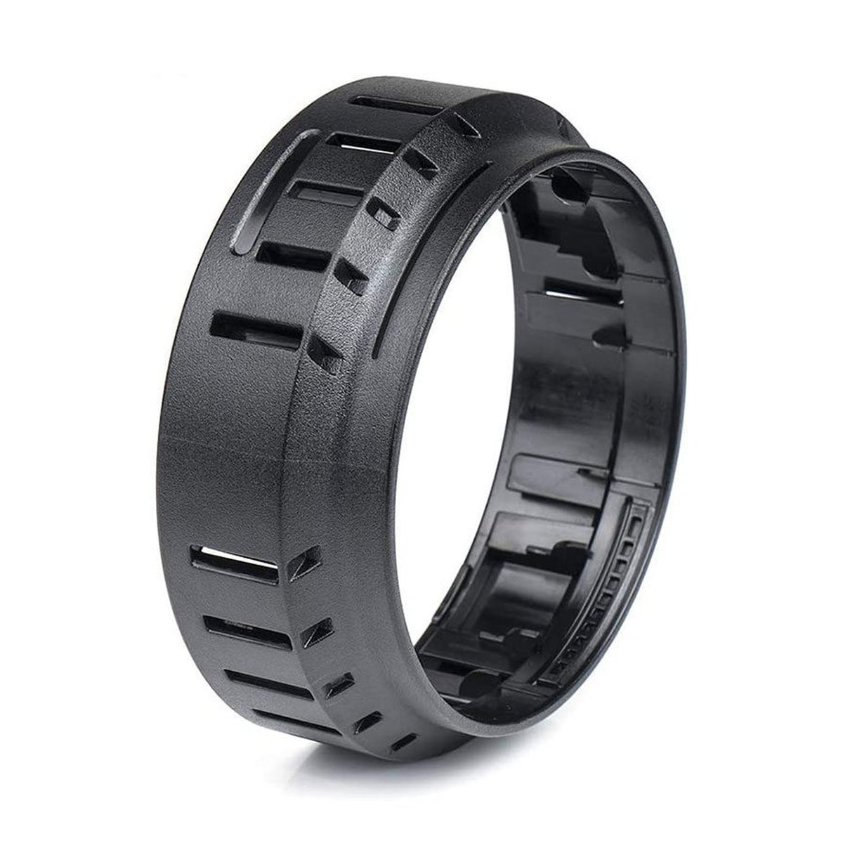 Godox AD-AS Adapterring - Gesamtansicht: Schwarzer, ringförmiger Kunststoffschutz mit Längsschlitzen.