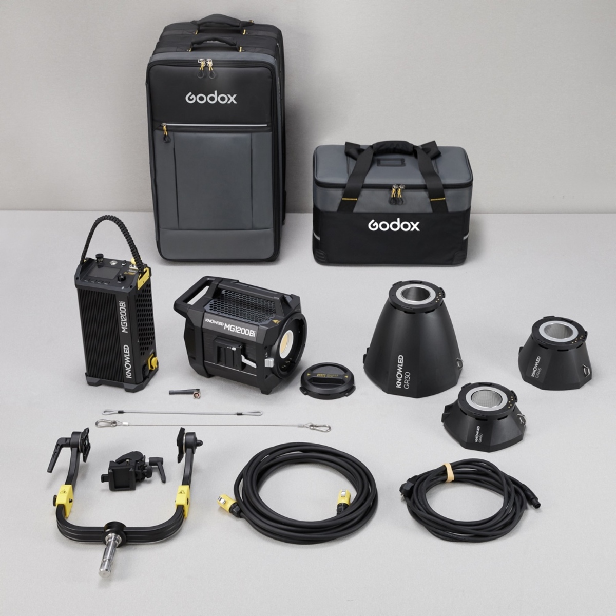 Godox MG1200Bi Bi-color Knowled Light Kit 1