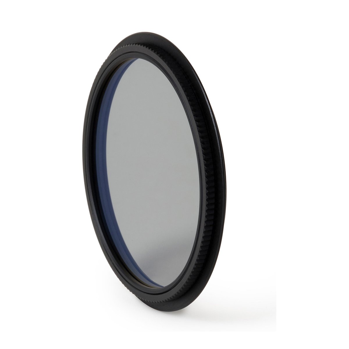 Urth 67mm CPL with Rotating Adapter for 75mm Square Filter Holder - Detailansicht eines runden Kamerafilters, zeigt schwarzen Rahmen mit Riffelung und getöntes Glas.