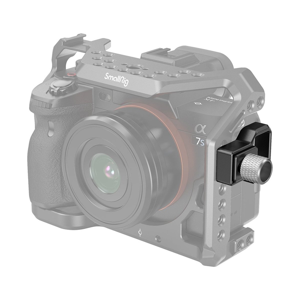 SmallRig 3000 HDMI Kabelklemme für Sony Alpha 7S III Cage - Anwendungsbeispiel: SmallRig Cage mit Kabelklemme an Sony Kamera.