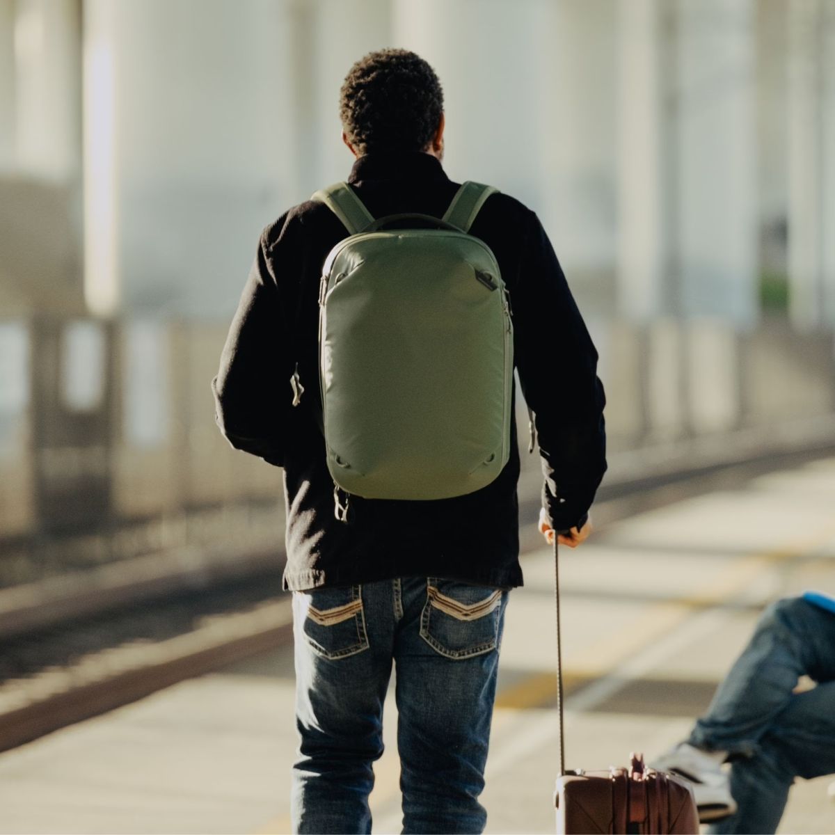 Peak Design Travel Backpack 20L Sage Anwendungsbeispiel