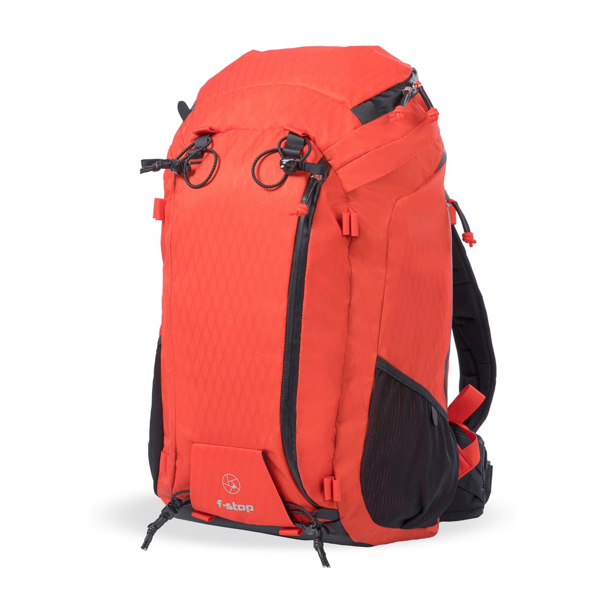 F-Stop DuraDiamond Ajna - Magma - Orangefarbener f-stop Rucksack, schräge Vorderansicht