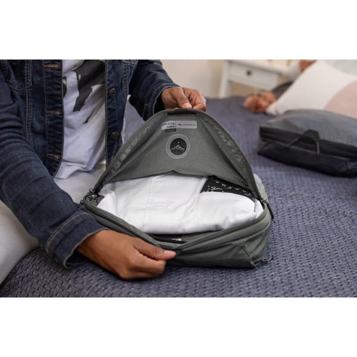 Peak Design Packing Cube Medium Packwürfel Sage (Salbeigrün) 18 L für Travel-Line-Rucksäcke und -Tas