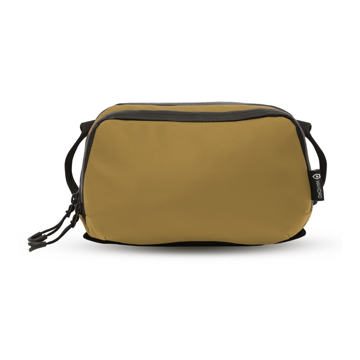 WANDRD Tech Bag Large Dallol Yellow - Frontansicht: Senfgelber Kulturbeutel mit schwarzem Reißverschluss und Schlaufen.