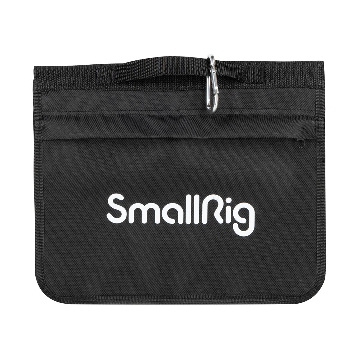 SmallRig 3737 RA-S280A Leuchtenstativ mit Arm, luftgepolstert - Frontansicht der schwarzen SmallRig Zubehörtasche mit Logo und Karabinerhaken