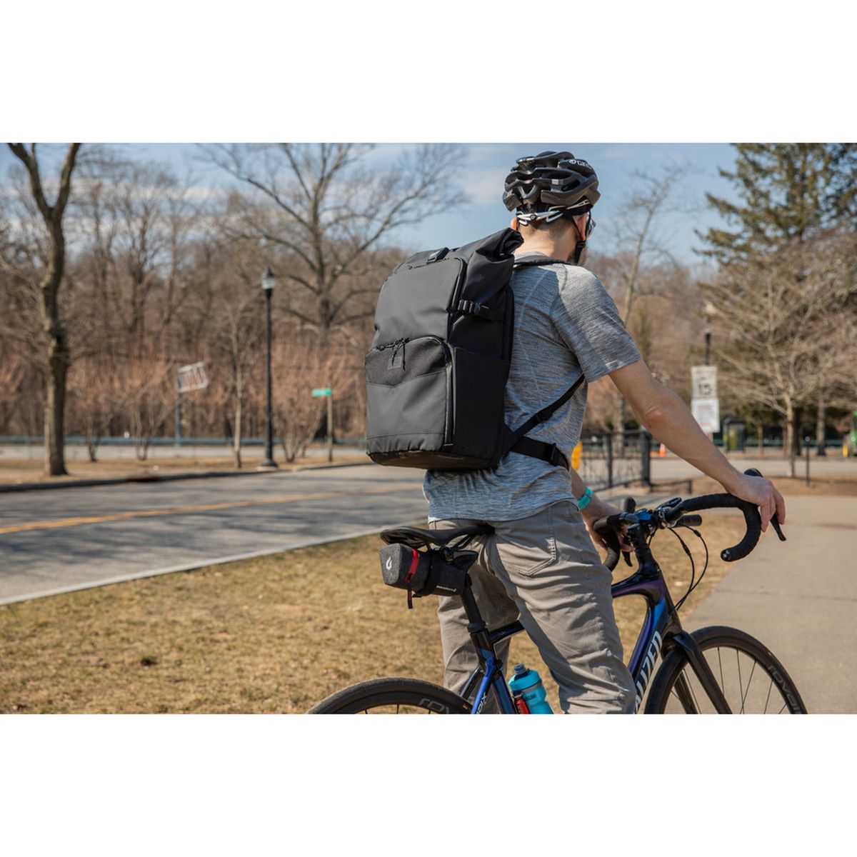 Tenba DNA 16 DSLR Rucksack Schwarz