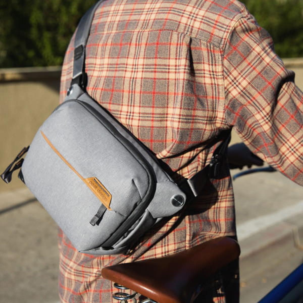 Peak Design Everyday Sling 3L V2 Ash (Hellgrau)