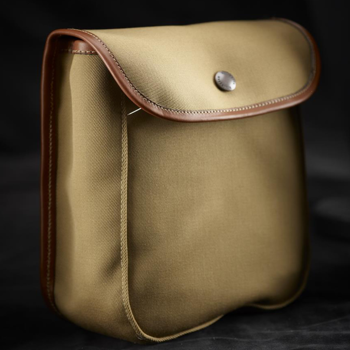Billingham Side Pocket 550 Khaki/Tan (2)