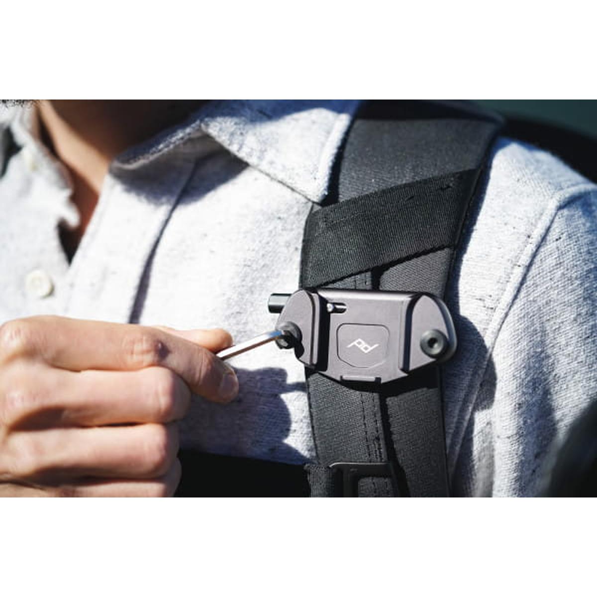 Peak Design Capture Clip v3 inkl. Standard Plate - Silver (Silberfarben) - Kameraclip zum Tragen von