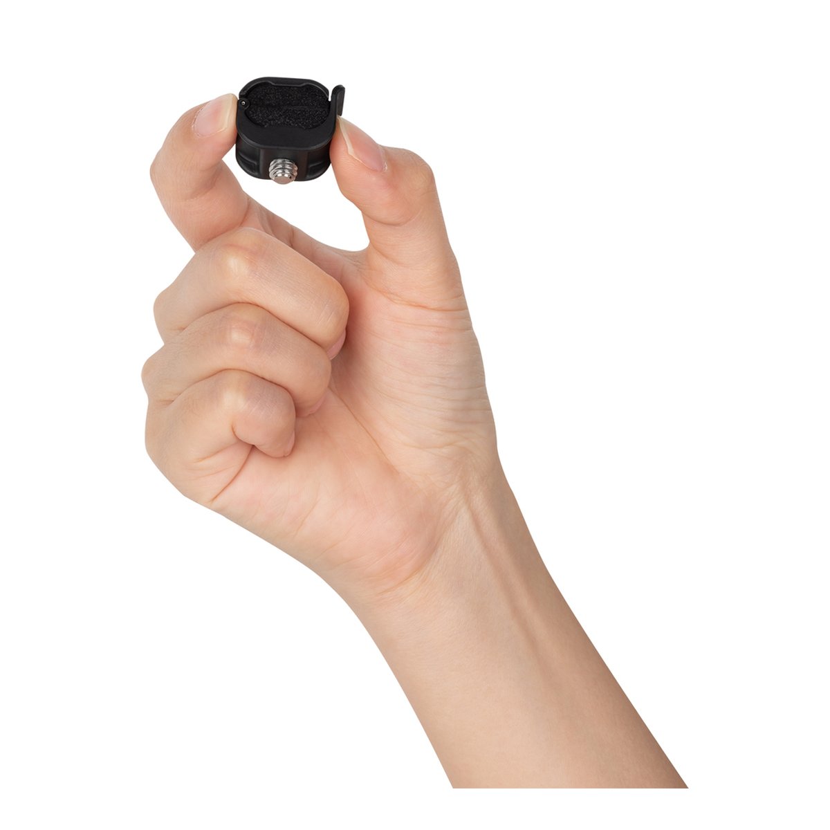 SmallRig 3685 Kamera-Kabelklemme - Größenvergleich: Hand hält kleinen schwarzen Adapter mit Gewinde