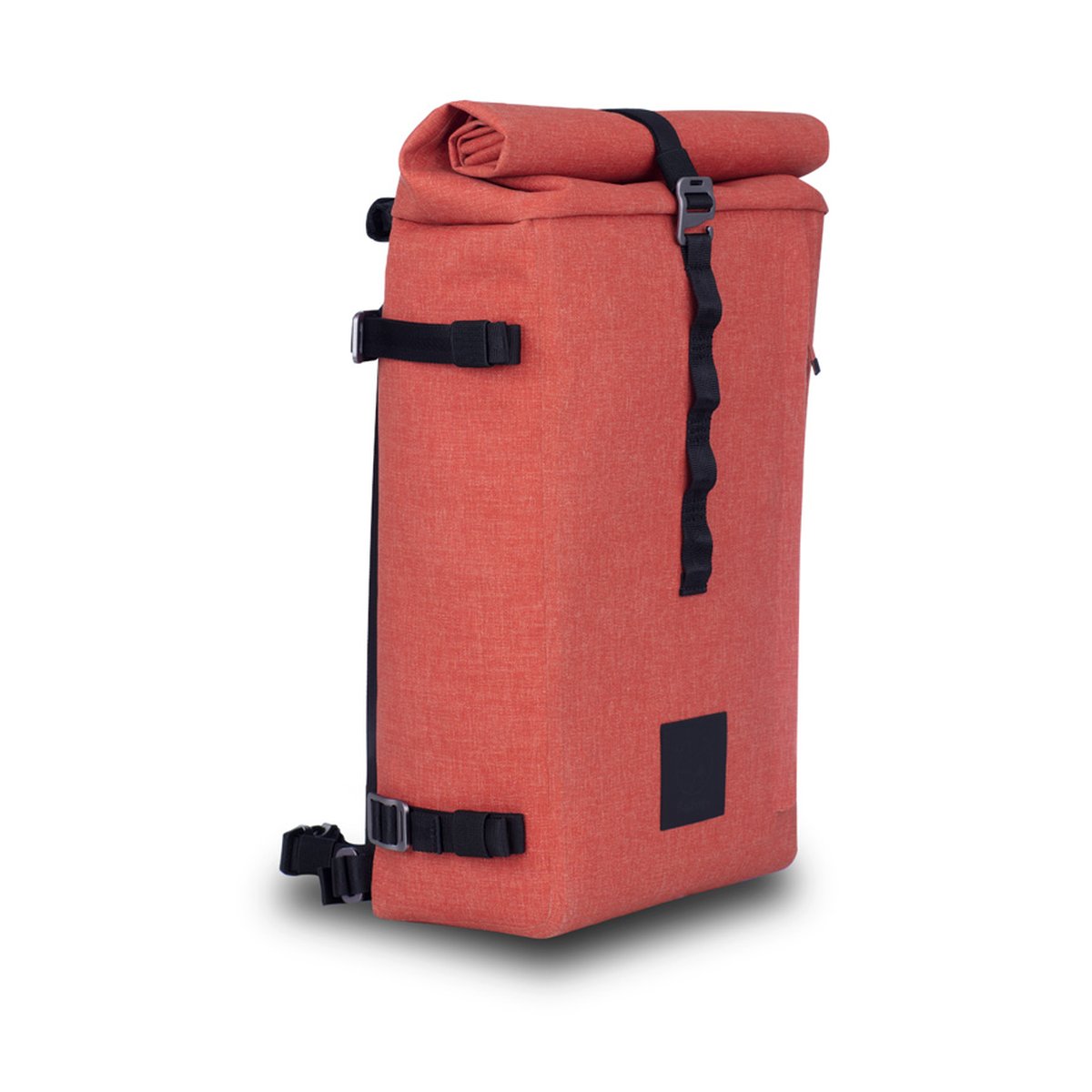 F-Stop DYOTA 11 Rooibos Tea (gebranntes orange) - Schrägansicht des Roll-Top Rucksacks in Rostrot