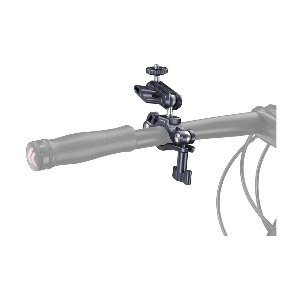 SmallRig 4191 Handlebar Clamp - Anwendungsbeispiel der Befestigungsklemme an einem Fahrradlenker. SmallRig 4191 Handlebar Clamp - Anwendungsbeispiel der Befestigungsklemme an einem Fahrradlenker.