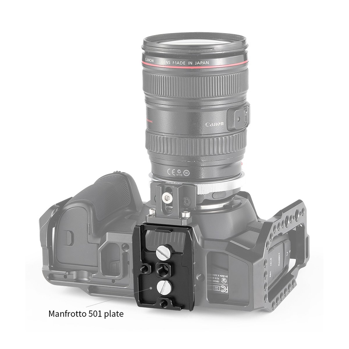SmallRig Grundplatte 2266B f. BMPCC4K/6K (Manfrotto 501PL kompatibel) - Anwendungsbeispiel: Manfrotto 501 Platte am Kamerakäfig befestigt, mit Objektiv.
