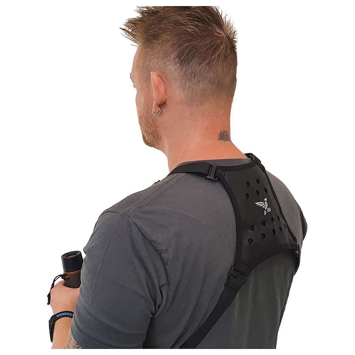DDoptics Fernglastasche Harness Braun Anwendungsbeispiel