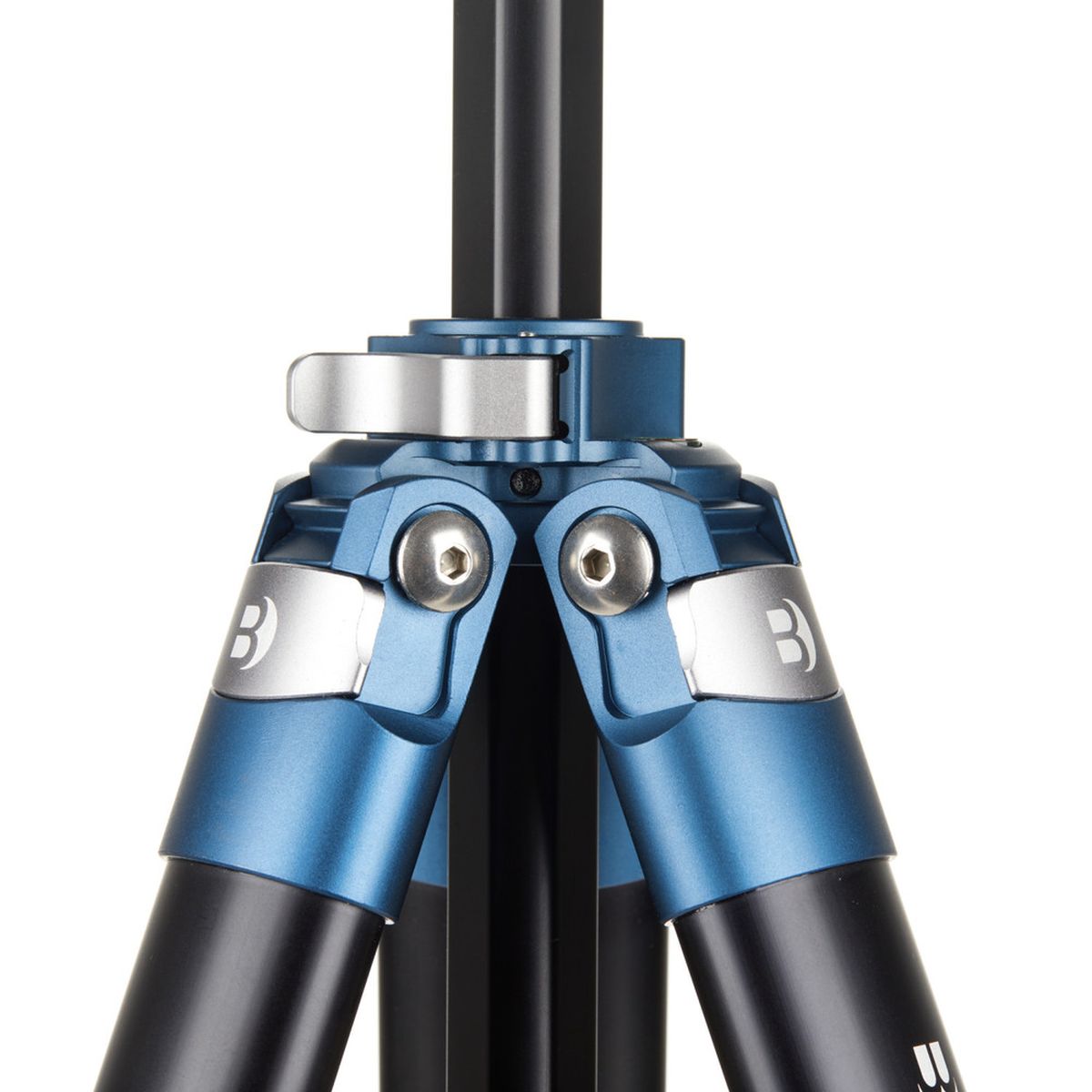 Benro CyanBird AL 2 Series 5-Sektionen Stativ mit G36PT Kugelkopf Detailansicht Schnellverschlüsse