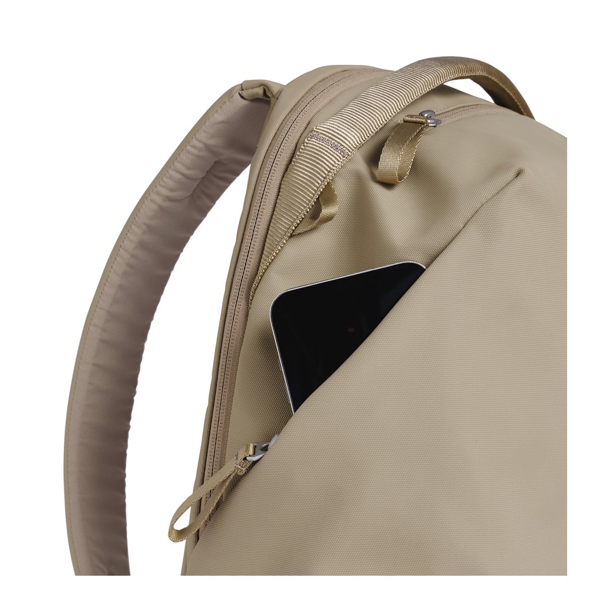 Urth Arkose 20L Rucksack (Beige) - Anwendungsbeispiel: Smartphone in Rucksack-Außentasche