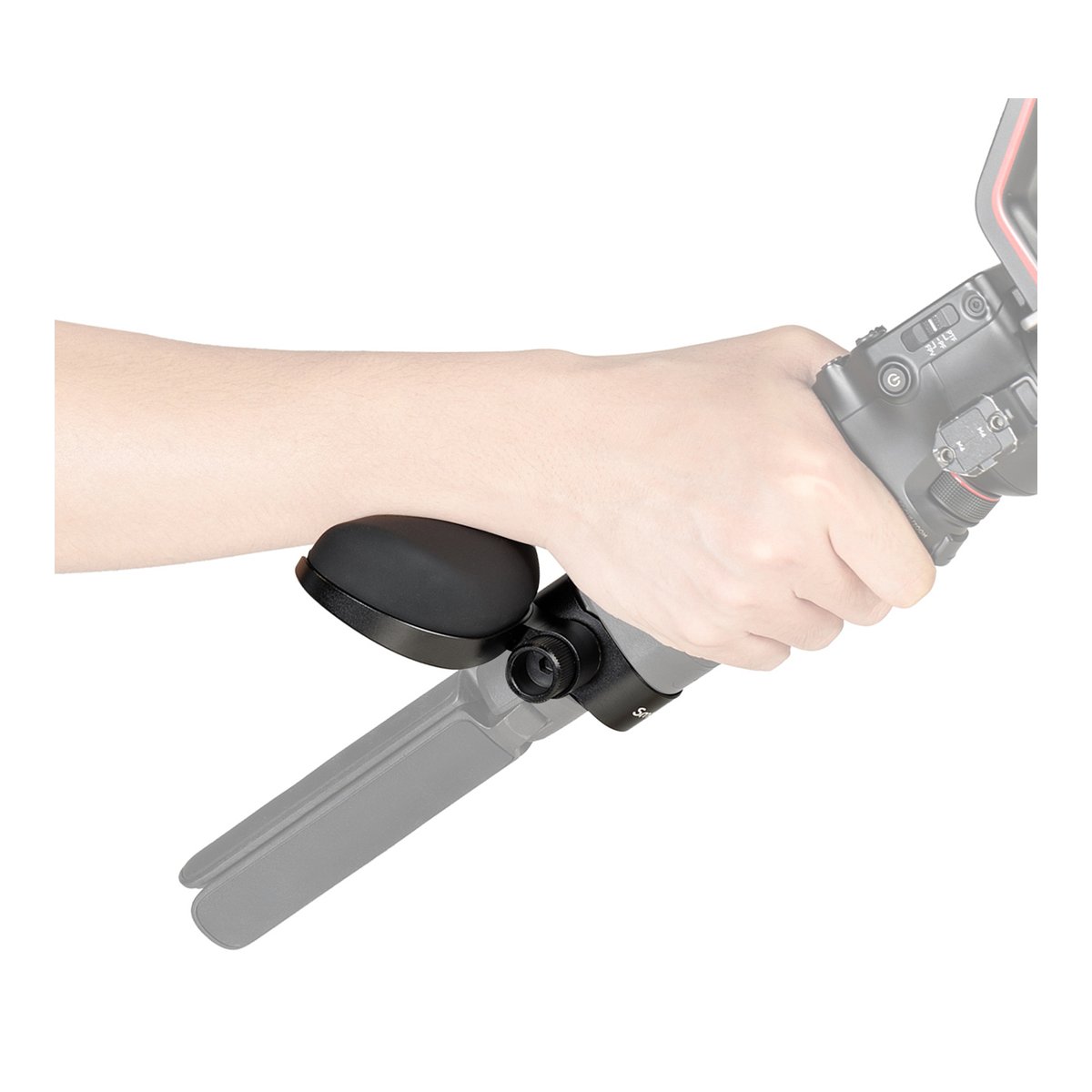 SmallRig 4248 Wrist Support für DJI RS Series, Handgelenkstütze rechts - Anwendungsbeispiel: Padded Handgelenkstütze am Kameragriff stabilisiert den Unterarm. SmallRig 4248 Wrist Support für DJI RS Series, Handgelenkstütze rechts - Anwendungsbeispiel: Padded Handgelenkstütze am Kameragriff stabilisiert den Unterarm.