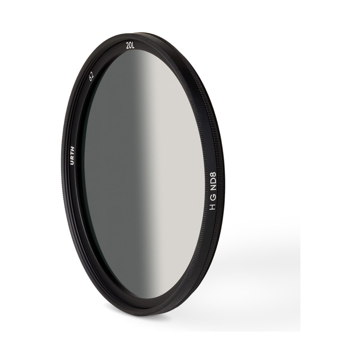Urth 62mm Hard Graduated ND8 Objektivfilter (Plus+) - Schrägansicht eines Urth HG ND8 62mm Grauverlaufsfilters.