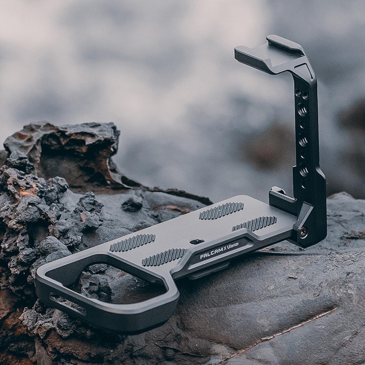 Falcam F22 & F38 Quick Release L Bracket (for A7M4/A7S3) 2976