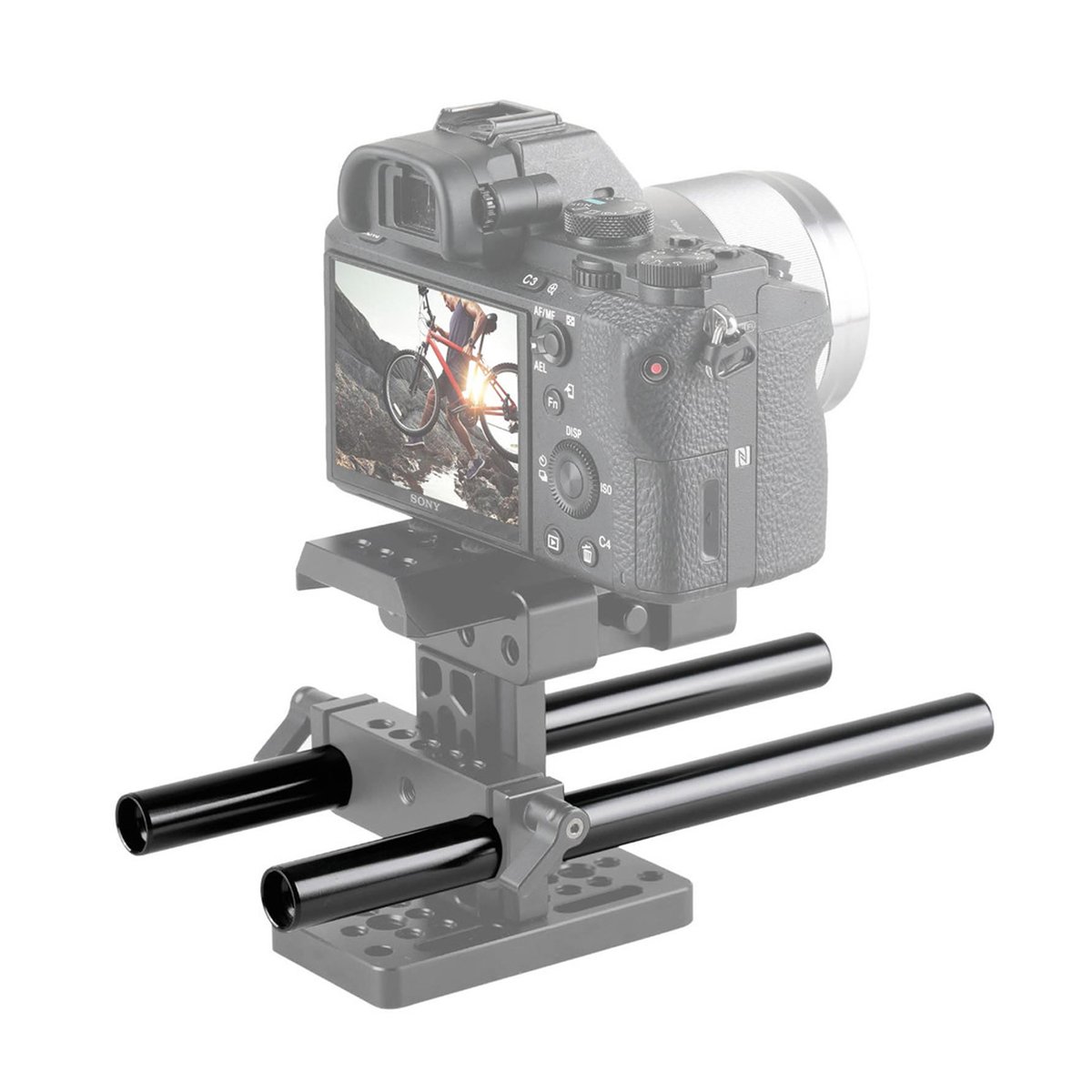 SmallRig 1051 2er-Pack Aluminium Rods 8" Aluminium Rohre für alle 15 mm Systeme - Anwendungsbeispiel: Kamera auf Kamerarig mit 15mm Stäben