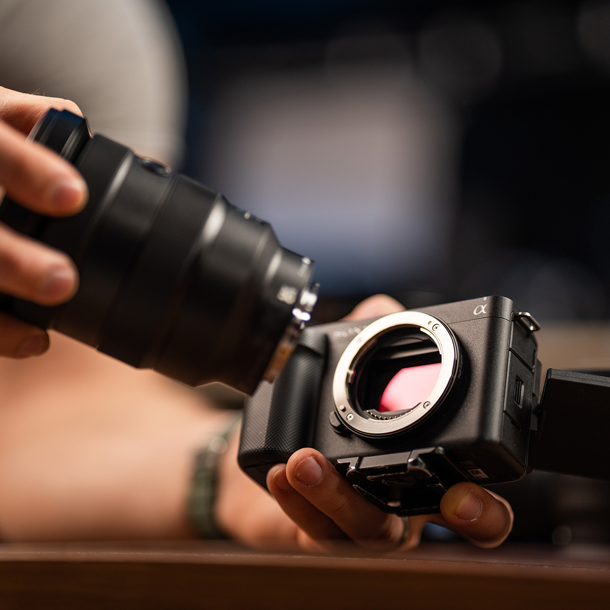 Sony ZV-E1 Vlog Kamera Kit mit Sony 28-60 mm Standard-Zoomobjektiv