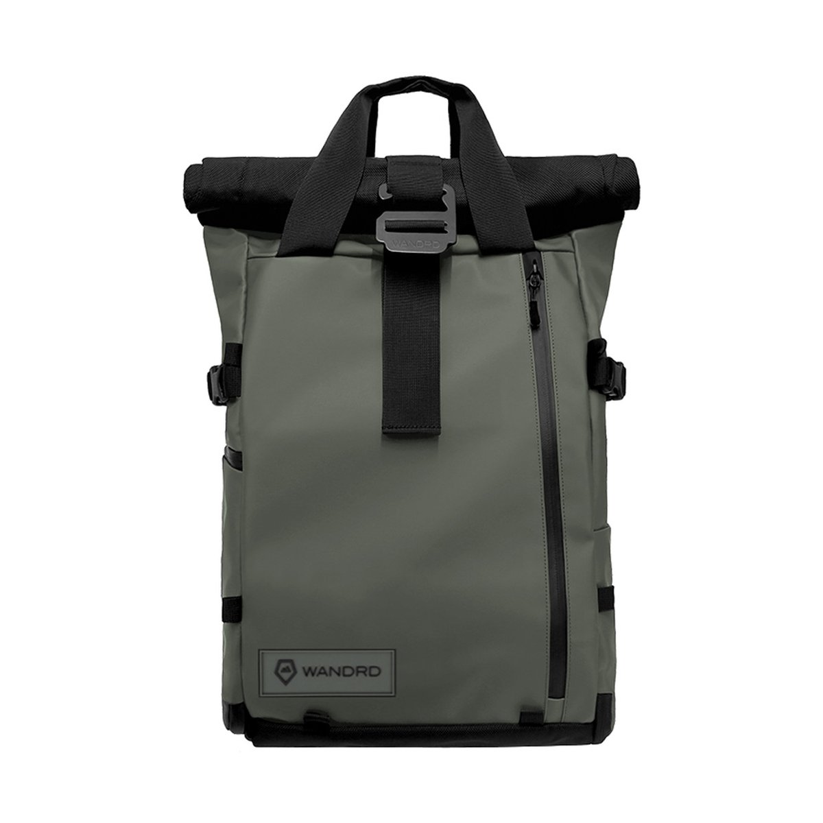 WANDRD PRVKE 31-Liter Grün Photo Bundel V3 - Frontansicht des grünen Roll-Top-Rucksacks mit Reißverschluss und Wandrd-Logo.