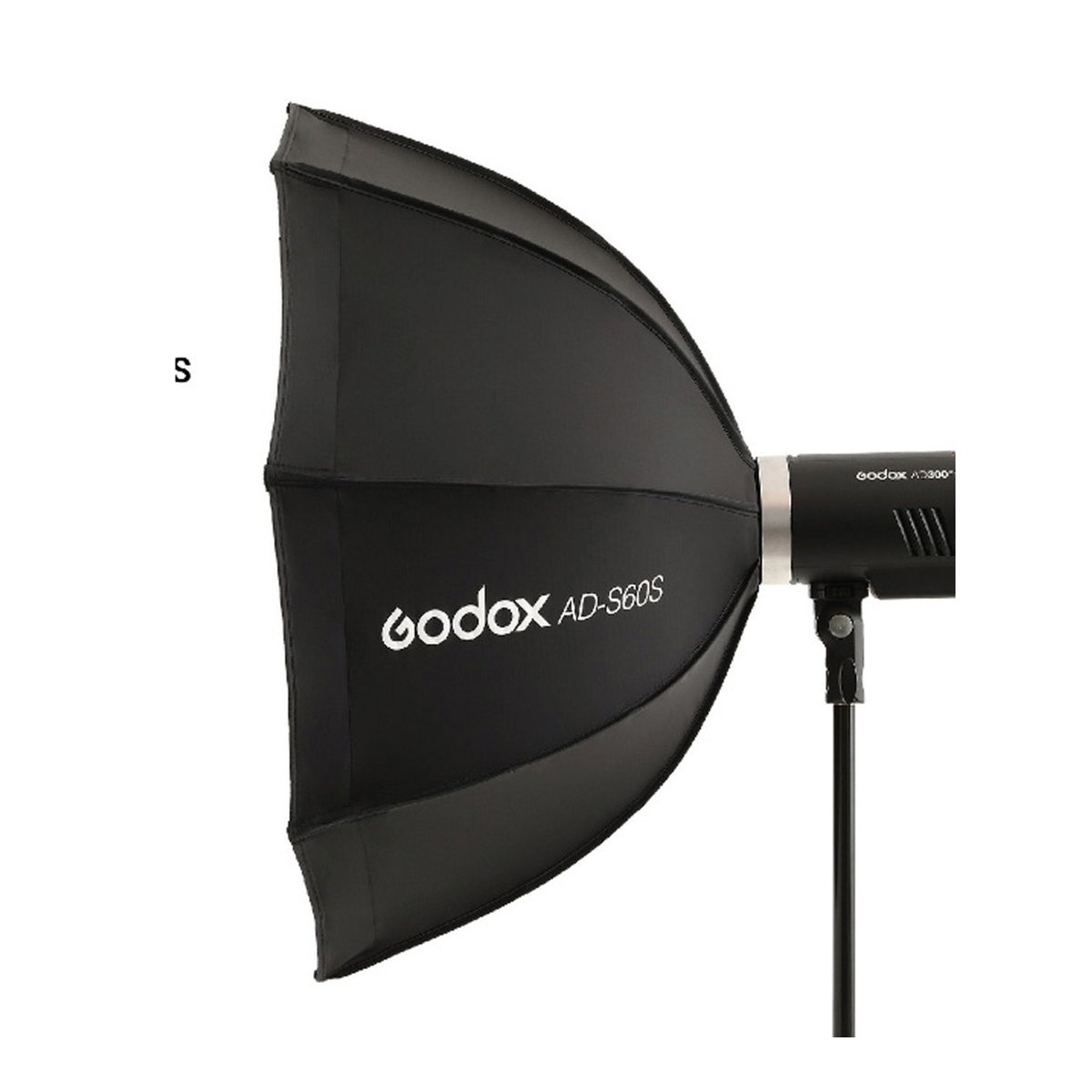 Godox AD300Pro Set mit 2 Köpfen - Seitenansicht: Godox AD-S60S Softbox auf Godox AD300 Blitz montiert.