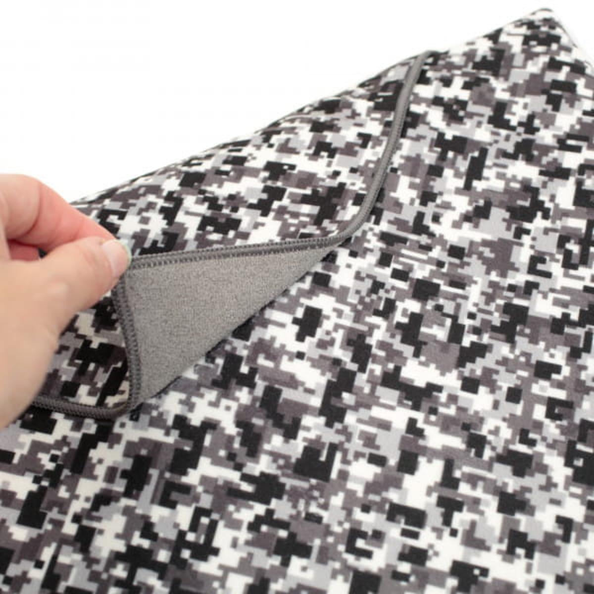 Easy Wrapper selbsthaftendes Einschlagtuch Schwarz / Weiß Camouflage Gr. XL 71 x 71 cm