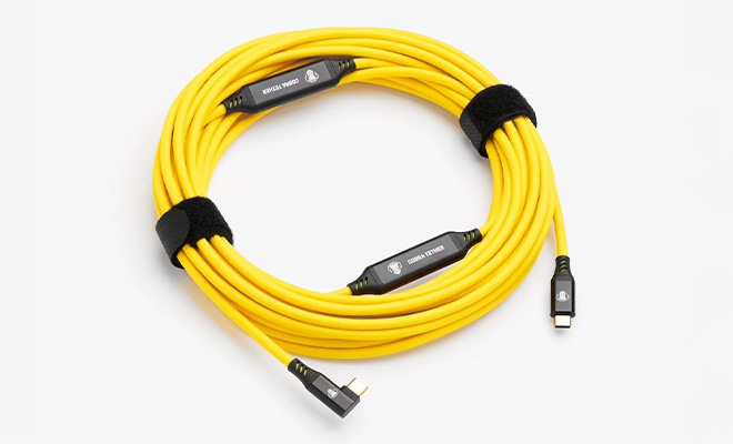 Cobra Tether 10 Meter USB-C zu USB-C Kabel – gelb Gelbes 10 Meter langes Cobra Tether USB-C zu USB-C Kabel für stabiles und schnelles Tethering mit 10 Gbit