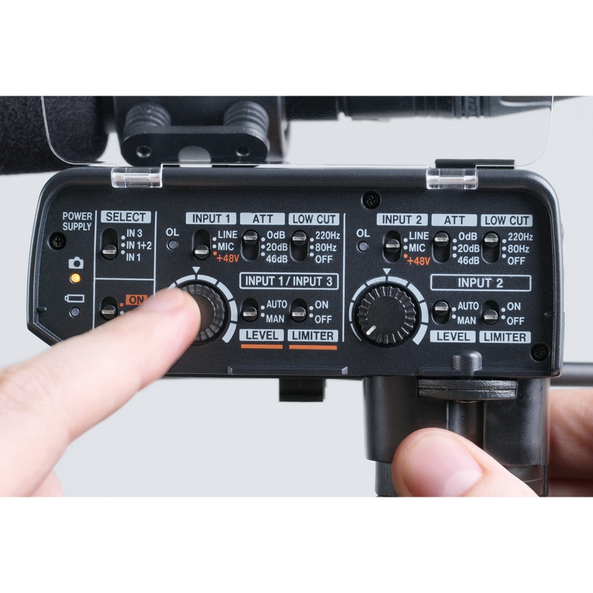Tascam CA-XLR 2 D AN Mikrofonadapter