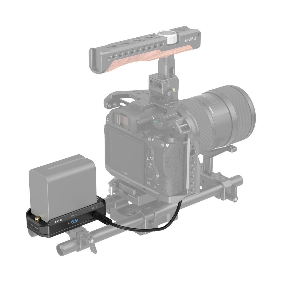 SmallRig 4341 NP-F Batterie-Adapter-Montageplattenkit+NP-FZ100 Dummy+Kabel - Anwendungsbeispiel: V-Mount Akku und Halterung am Kamera-Rig, per Kabel mit der Kamera verbunden.