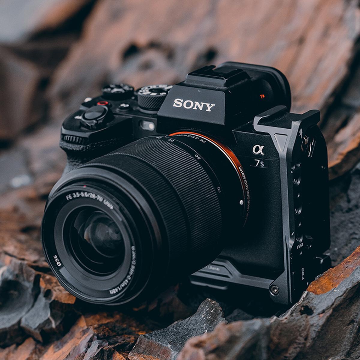 Falcam F22 & F38 Quick Release L Bracket (for A7M4/A7S3) 2976