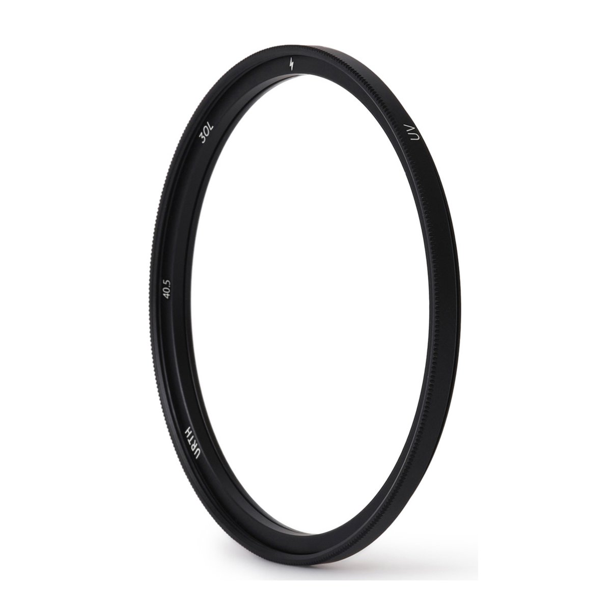 Urth 40,5mm Magnetic UV (Plus+) - Detailansicht eines schwarzen 40.5mm URTH UV-Kamerafilters mit sichtbarer Beschriftung.