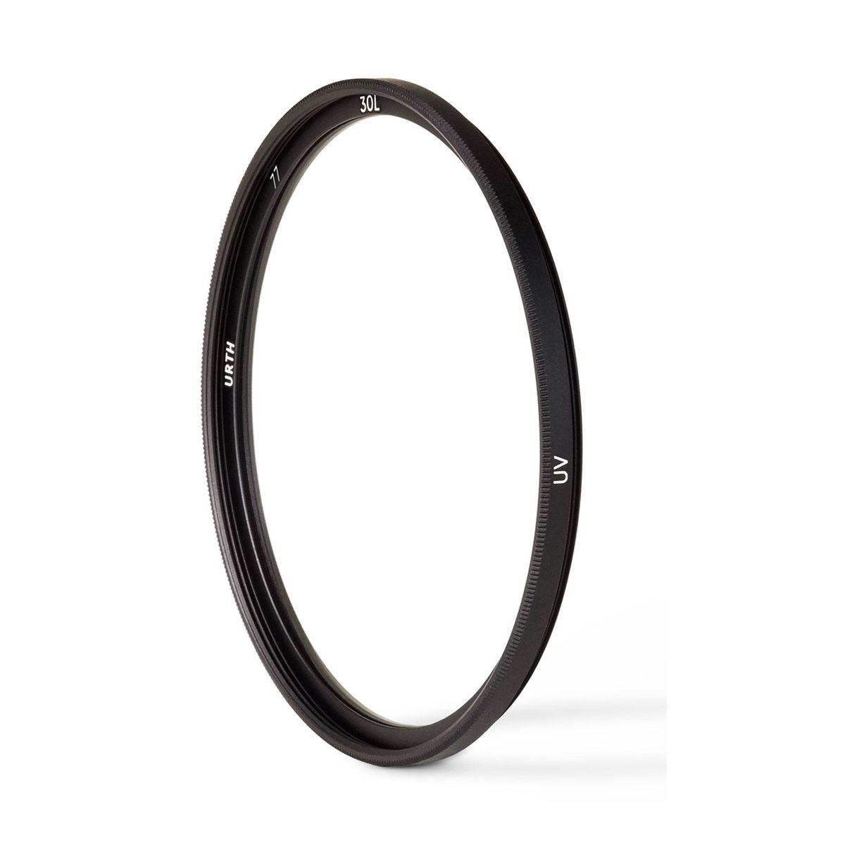 Urth 77mm UV-Objektivfilter (Plus +) - Detailansicht eines schwarzen Urth UV-Kamerafilters mit Beschriftung 77mm, UV und 30L.