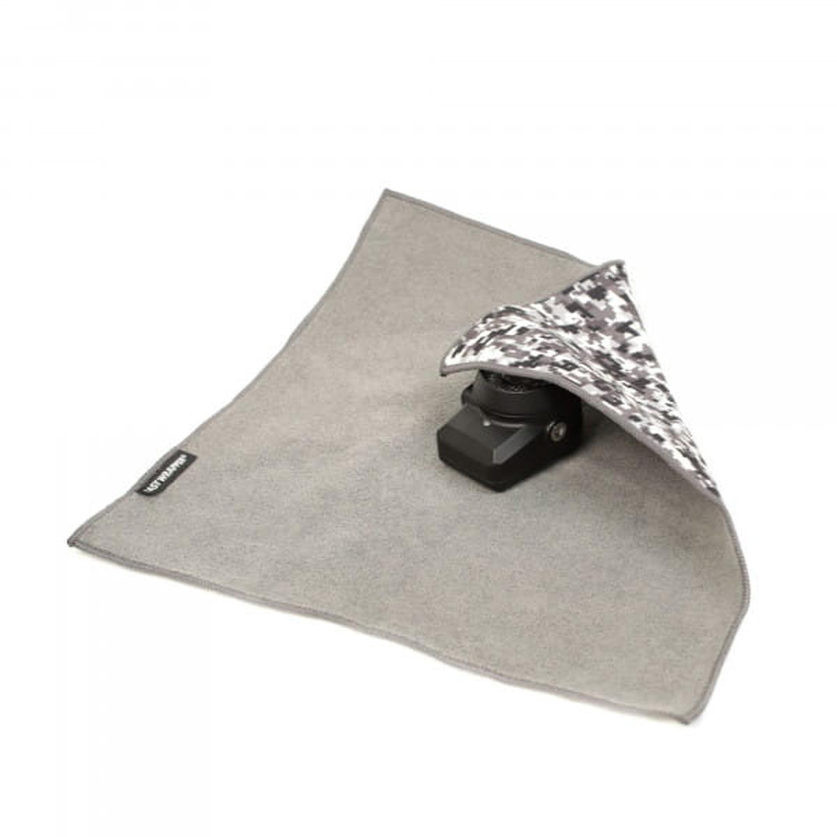 Easy Wrapper selbsthaftendes Einschlagtuch Schwarz / Weiß Camouflage Gr. S 28 x 28 cm