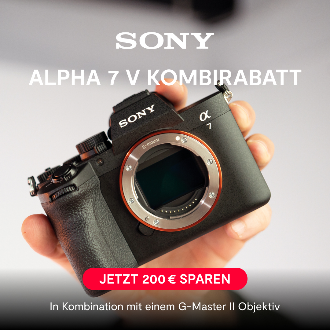 Sony Alpha 7 V Kamera – Aktionskachel mit Hinweis auf 200 € Kombirabatt in Verbindung mit einem G-Master II Objektiv.