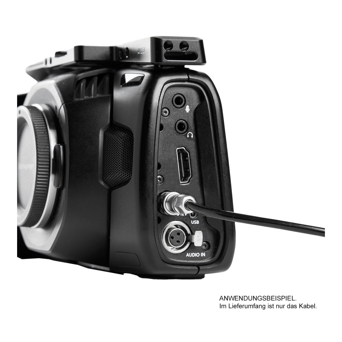 SmallRig 4761 D-Tab zu BMPCC 4K/6K Stromkabel - ANWENDUNGSBEISPIEL: Detailansicht der Kamera-Anschlüsse mit eingestecktem Kabel