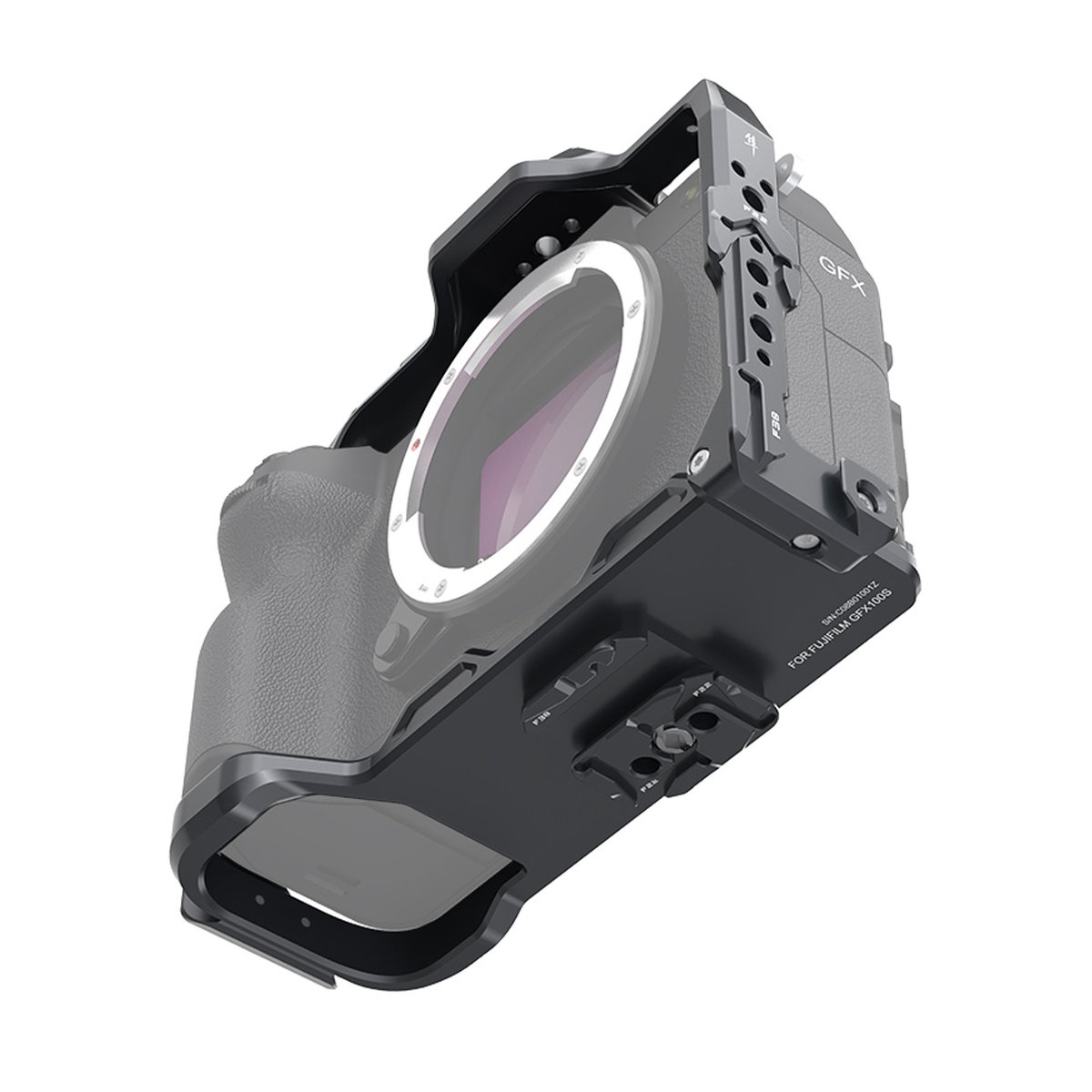 Falcam F22 & F38 FUJIFILM Quick Release Camera Cage (FOR FUJIFILM GFX100S) 2734 - Anwendungsbeispiel: Kamera-Cage an Fujifilm GFX 100S, schräge Ansicht von unten vorne.