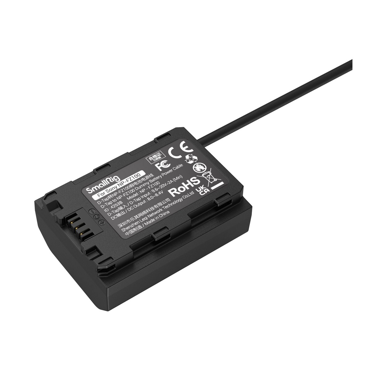 SmallRig 4253B D-Tap zu NP-FZ100 Dummy Batterie Stromkabel (Sony) - Detailansicht der SmallRig D-Tap zu NP-FZ100 Dummy-Batterie mit Typenschild