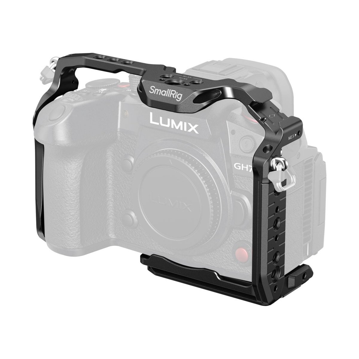SmallRig 4824 HawkLock QR f. Lumix GH7 / GH6 - Diagonale Ansicht des SmallRig Kamerakäfigs montiert an Lumix GH7 Kamera