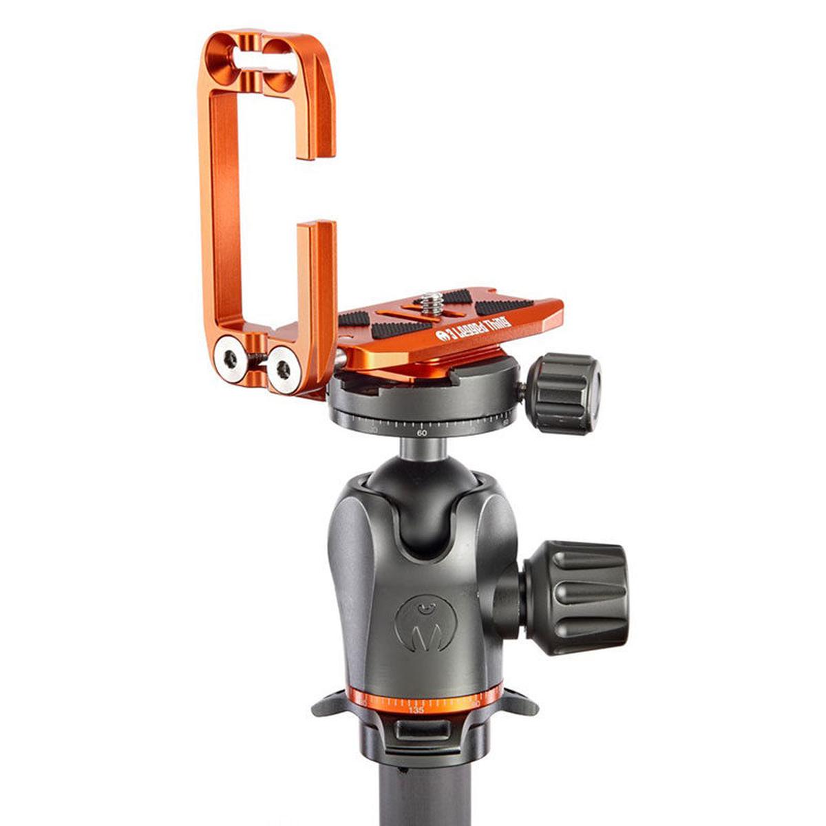 3_legged_thing_ellie_with_peak_design_capture_base_koper_050354980603
