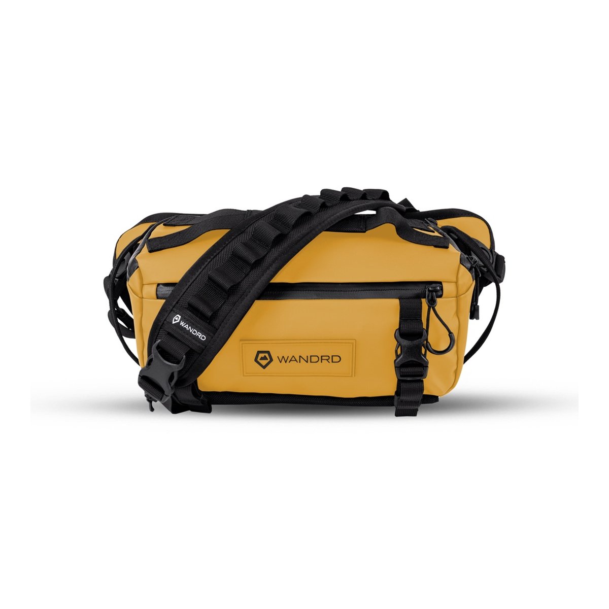 WANDRD ROGUE Sling 6L Dallol Yellow - Frontansicht: Gelbe WANDRD Tasche mit schwarzem Schultergurt.