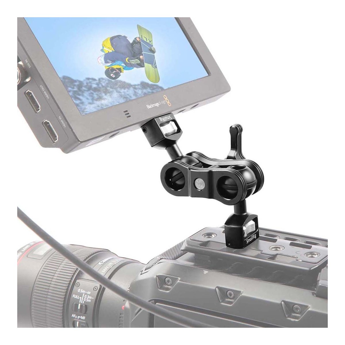 SmallRig 2070B Gelenkarm mit 1/4" Schrauben und Doppel-Ballheads - Anwendungsbeispiel: SmallRig Gelenkarm befestigt Kameramonitor an Filmkamera.