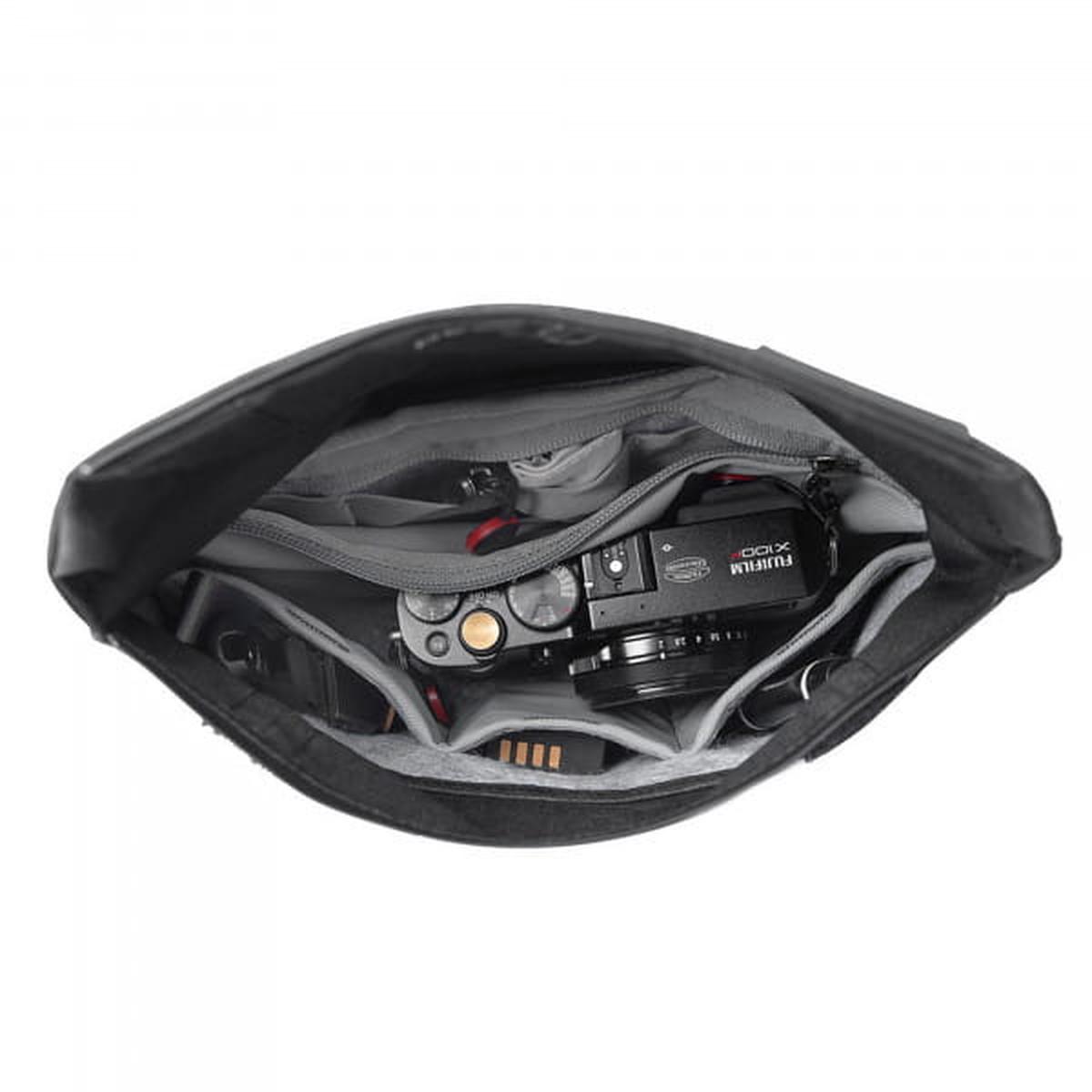 Peak Design Field Pouch V2 Zubehörtasche Black (Schwarz) mit Tragegurt