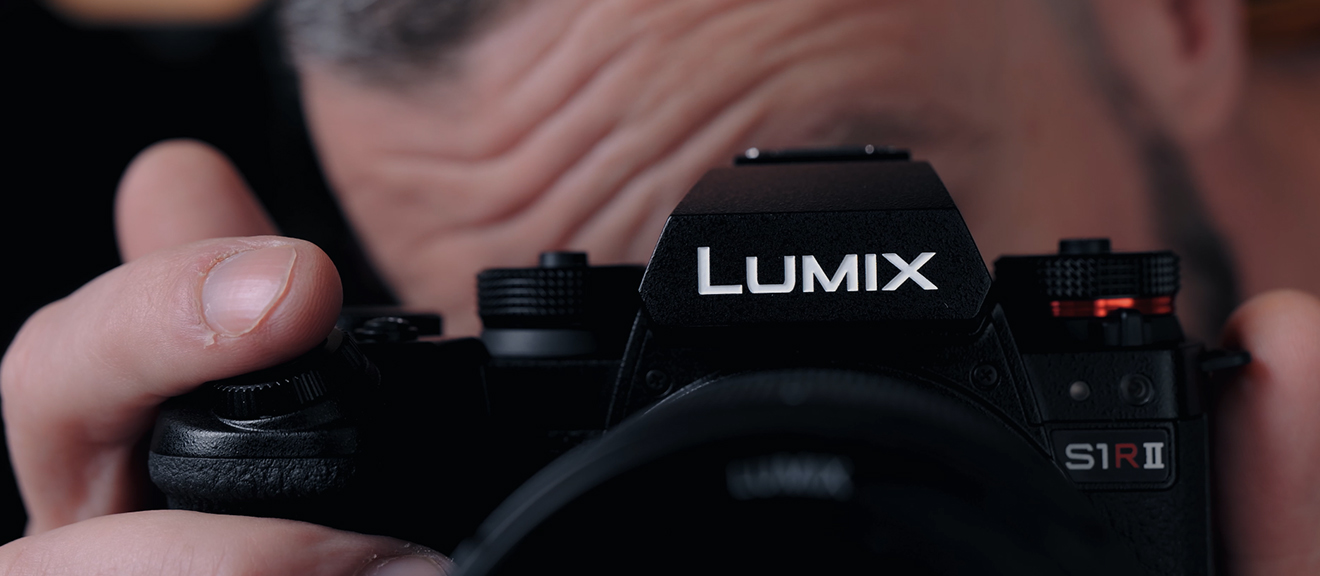 Neues Firmware-Update für Panasonic Lumix S1II Detailansicht der Lumix S1II mit Hinweis auf das Juni 2025 Firmware-Update